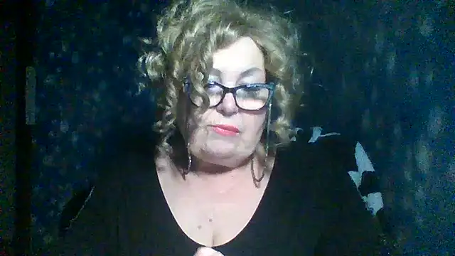 Snapshot of Milaniya606 chatting on December 1, 2:22 pm Milaniya606 online show from December 1, 2:22 pm