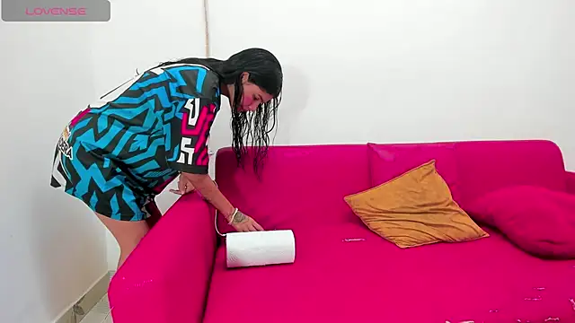 Snapshot of destruction_group_69 chatting on December 1, 10:48 pm destruction group 69 online show from December 1, 10:48 pm