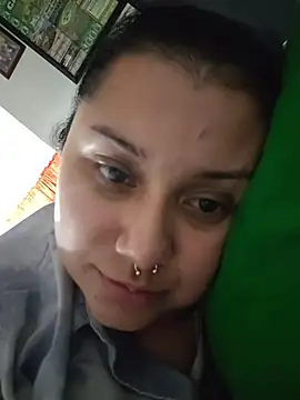 CurvyNoir online show from March 21, 2:38 am