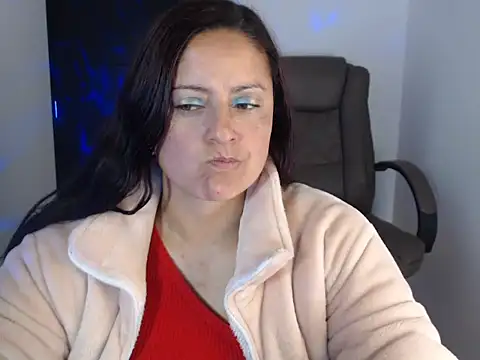 Snapshot of kristelltender1 chatting on November 21, 12:54 am kristelltender1 online show from November 21, 12:54 am