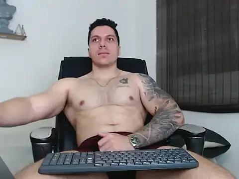 Noah Swagger  online show from November 18, 7:57 am