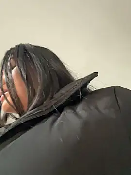 Samantha firee online show from April 10, 11:15 am