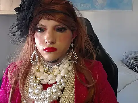 Snapshot of VanesaCrossic chatting on October 1, 7:47 am VanesaCrossic online show from October 1, 7:47 am