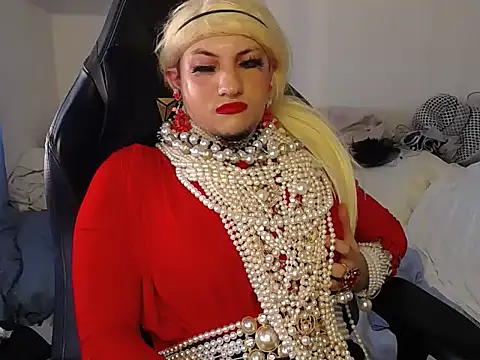 VanesaCrossic online show from December 21, 8:21 am