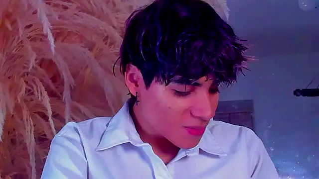 Leo Glow online show from February 12, 12:55 pm