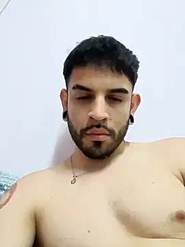 Snapshot of Kbra_1111 chatting on December 5, 4:32 am Kbra 1111 online show from December 5, 4:32 am