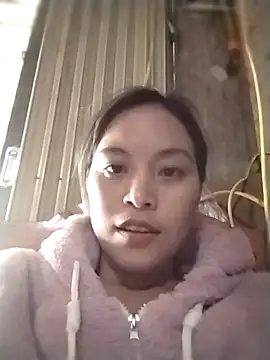 Snapshot of Alice-567 chatting on November 4, 6:01 am Alice-567 online show from November 4, 6:01 am