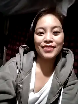 Snapshot of Alice-567 chatting on November 17, 2:23 pm Alice-567 online show from November 17, 2:23 pm