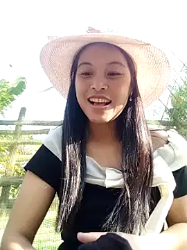 Snapshot of Alice-567 chatting on November 22, 2:10 am Alice-567 online show from November 22, 2:10 am