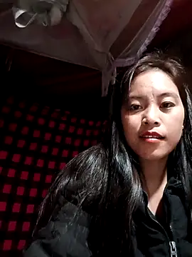 Snapshot of Alice-567 chatting on December 16, 1:10 am Alice-567 online show from December 16, 1:10 am