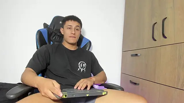 dorman boy online show from January 8, 3:53 am