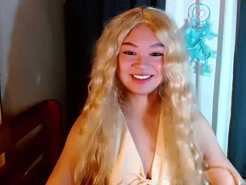 lustfullakim online show from November 10, 9:36 pm