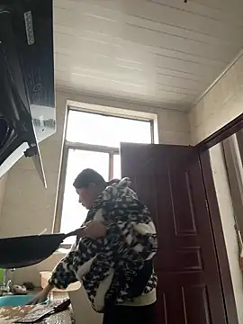 daaqnn online show from March 1, 1:18 am