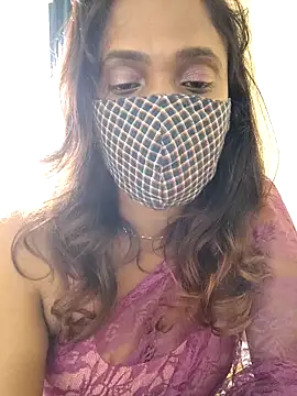 Queen-dhivya online show from December 5, 6:33 am