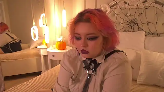 Snapshot of JennyBloom chatting on November 7, 10:04 am JennyBloom online show from November 7, 10:04 am