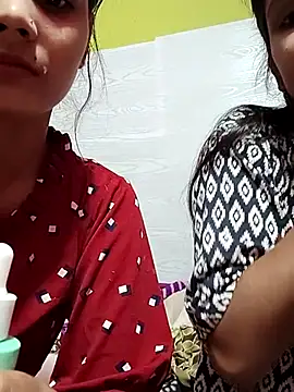 Snapshot of Zoya_Khaan chatting on November 12, 8:26 am Zoya Khaan online show from November 12, 8:26 am