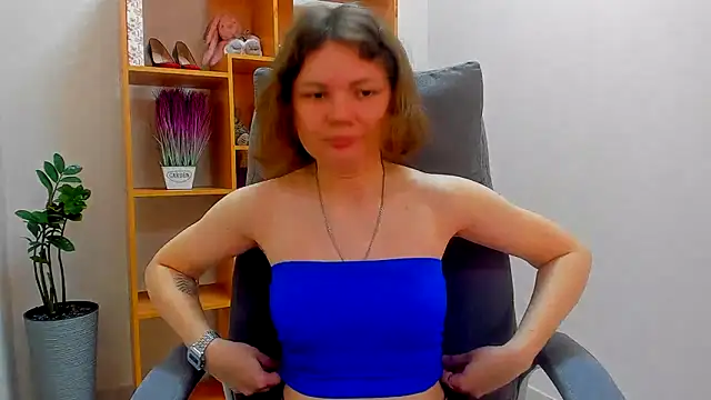 Snapshot of Stella-Maers chatting on April 27, 7:28 am Stella-Maers online show from April 27, 7:28 am