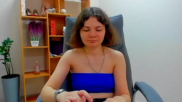 Snapshot of Stella-Maers chatting on May 1, 7:24 am Stella-Maers online show from May 1, 7:24 am