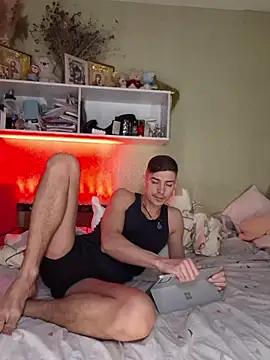 Snapshot of SoftVoltage chatting on February 18, 8:32 am SoftVoltage online show from February 18, 8:32 am