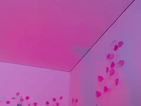 Snapshot of Samanta_777 chatting on November 15, 12:45 pm Samanta 777 online show from November 15, 12:45 pm