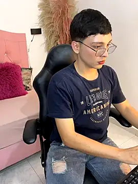 LiamHeat  online show from November 6, 5:41 am