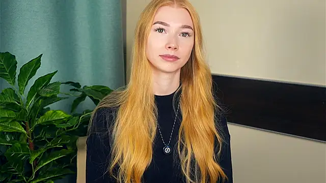 Snapshot of TariHedrix chatting on November 1, 7:54 am TariHedrix online show from November 1, 7:54 am