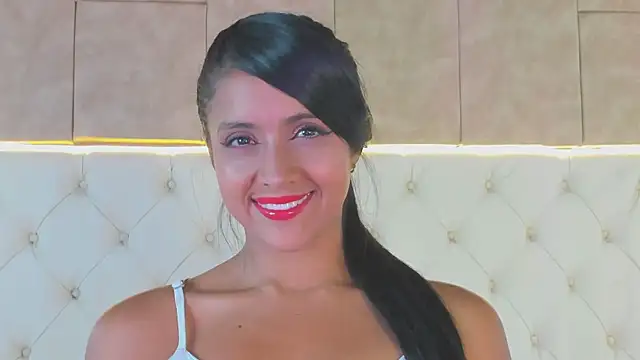 Snapshot of Camiila_rosse chatting on November 11, 7:36 pm Camiila rosse online show from November 11, 7:36 pm