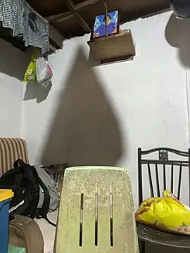 bellaUtops online show from July 6, 1:24 am