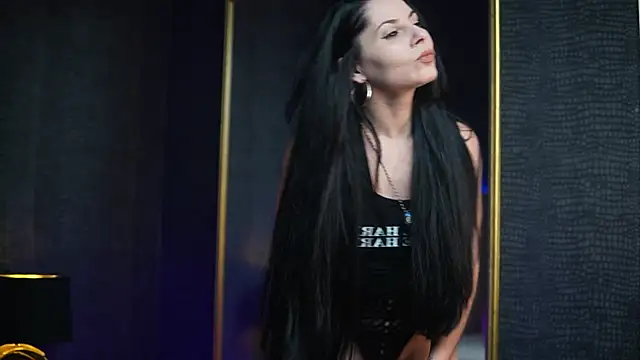 Snapshot of GiaEasyIce chatting on November 28, 8:22 pm GiaEasyIce online show from November 28, 8:22 pm