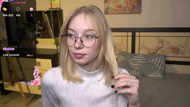 Snapshot of ShanelTunon chatting on November 20, 9:14 pm ShanelTunon online show from November 20, 9:14 pm