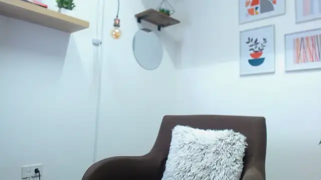 Lauryn Jones online show from February 20, 7:14 pm