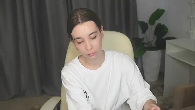 JacalynSchreiber online show from November 4, 11:42 am