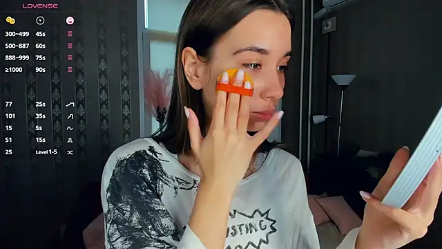 JacalynSchreiber online show from December 2, 9:14 am