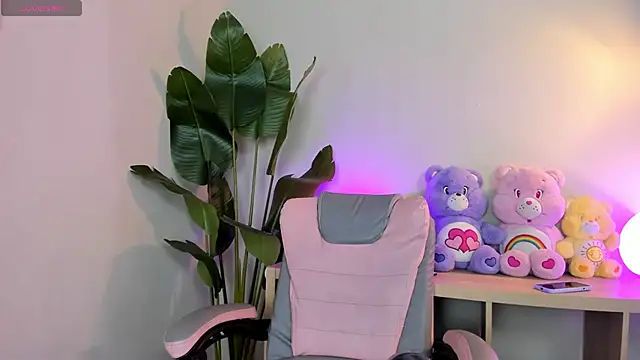 Snapshot of judaline_ chatting on November 11, 12:49 pm judaline online show from November 11, 12:49 pm