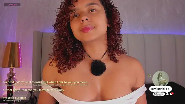 Snapshot of LaraCurls chatting on November 29, 11:46 am LaraCurls online show from November 29, 11:46 am