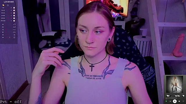 RetroMarie online show from November 13, 4:39 pm