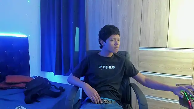 Snapshot of sk_vulkan chatting on November 2, 7:49 pm sk vulkan online show from November 2, 7:49 pm