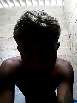 Snapshot of Mack_tom chatting on December 15, 6:56 pm Mack tom online show from December 15, 6:56 pm