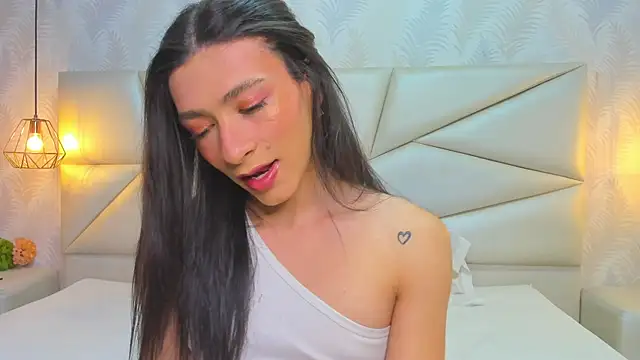 Snapshot of laurettedela_rouse chatting on November 4, 11:09 am laurettedela rouse online show from November 4, 11:09 am