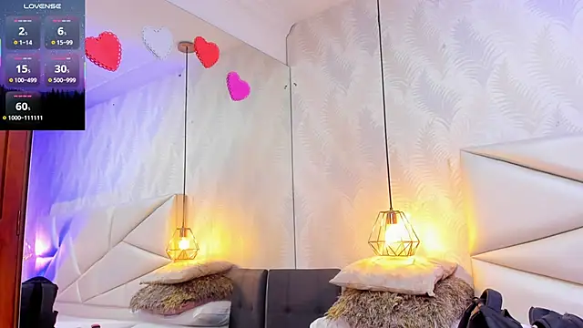 Snapshot of laurettedela_rouse chatting on December 15, 10:41 am laurettedela rouse online show from December 15, 10:41 am