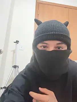 Snapshot of Sickio4 chatting on June 17, 3:42 am Sickio4 online show from June 17, 3:42 am