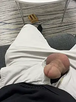 Snapshot of saban_akdogan chatting on November 22, 12:53 am saban akdogan online show from November 22, 12:53 am