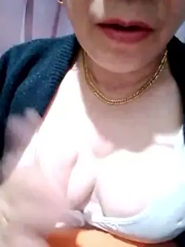 small-house123 online show from December 20, 10:50 pm