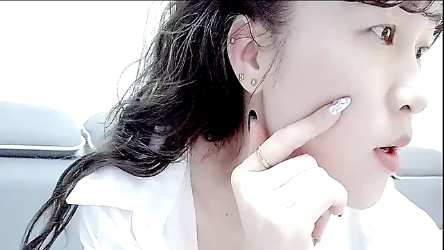 lookbyby online show from January 19, 5:33 am