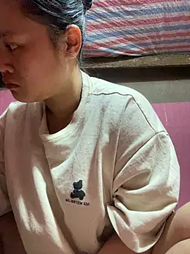 anhanh000 online show from November 2, 4:26 am