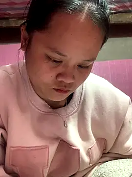 anhanh000 online show from December 16, 7:57 am