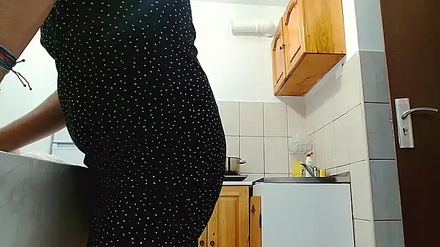 Snapshot of CharmingPearl chatting on November 29, 8:50 am CharmingPearl online show from November 29, 8:50 am