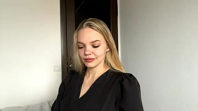 Snapshot of SweetAmelia69 chatting on November 7, 5:40 am SweetAmelia69 online show from November 7, 5:40 am