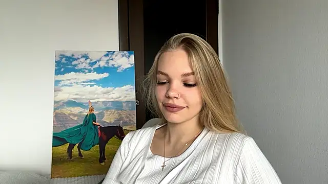 Snapshot of SweetAmelia69 chatting on December 4, 8:45 am SweetAmelia69 online show from December 4, 8:45 am