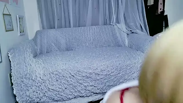 Snapshot of yuria_75075000 chatting on November 10, 2:27 pm yuria 75075000 online show from November 10, 2:27 pm